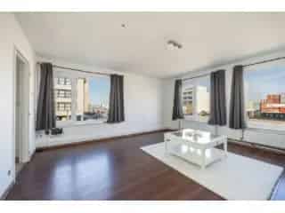 Appartement te koop Deurne - Instapklaar hoekappartement nabij Bisschoppenhofpark