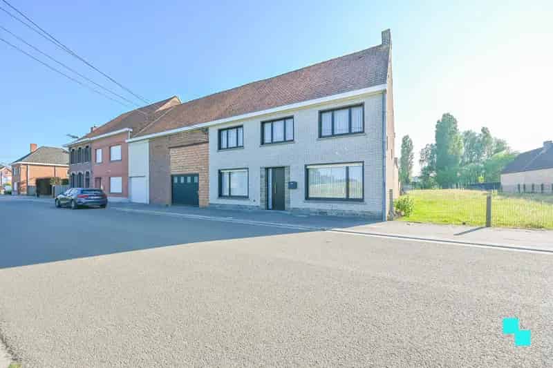 Huis te koop Desselgem: Ruime woning met schuur 1530m²