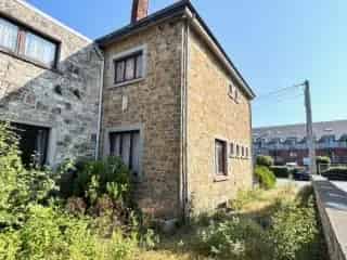 Huis te koop Hotton 220m² 3 slaapkamers tuin garage