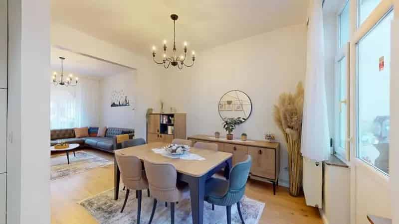 Huis te Schaerbeek 3 slaapkamers 165m² gerenoveerd