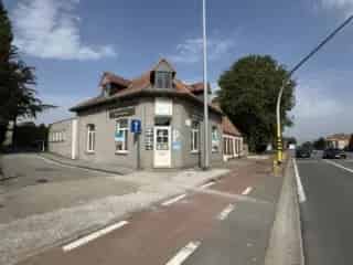 Huis te Koop Bellegem - Commercieel Pand met Terras en Parking