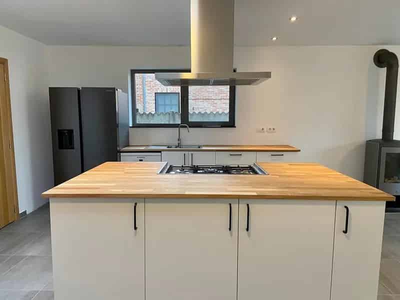 Gerenoveerde woning 4 slaapkamers grote tuin
