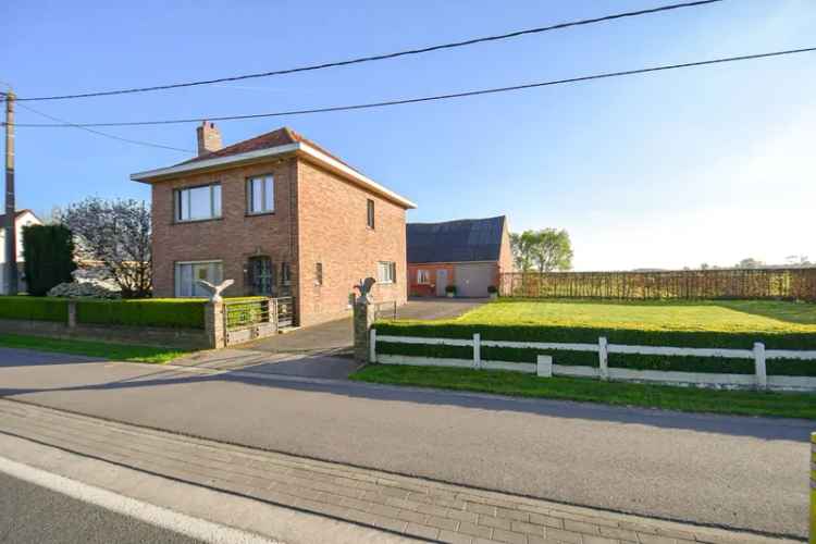 Landelijke woning met loods en weiland 3173m2