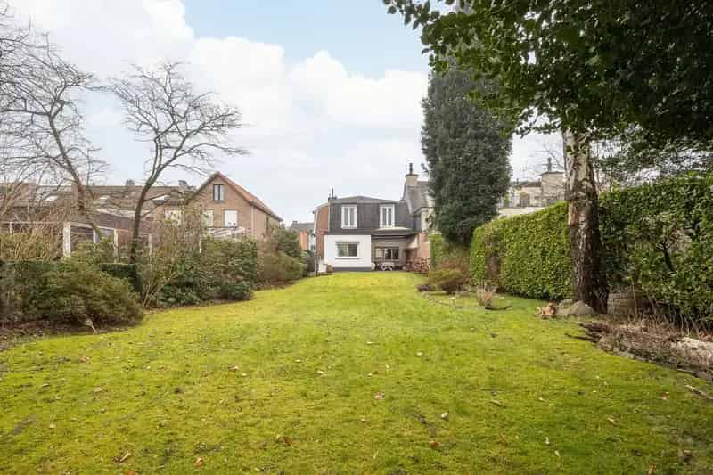 Charmewoning 4 slaapkamers royale tuin