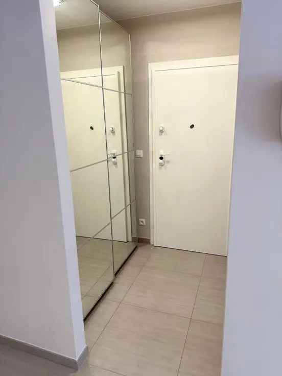 Appartement te Koop - 90m² - 2 slaapkamers - Zonnig Terras - Garage