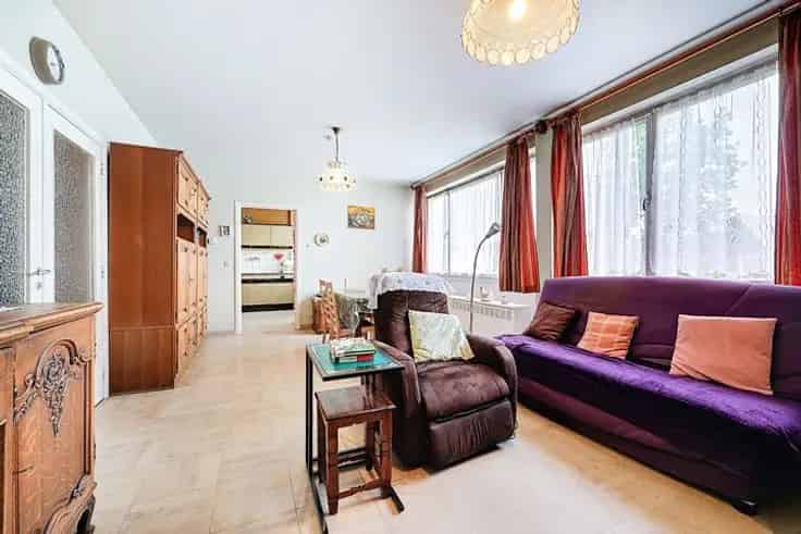 Appartement 3 slaapkamers Nivelles - Nabij station - Te renoveren
