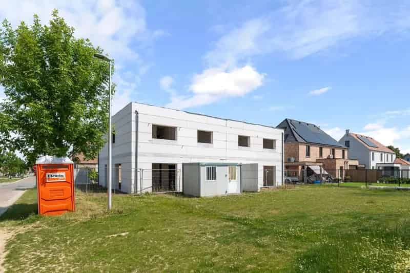 Casco Halfopen Bebouwing Alken 216m² 4 slaapkamers