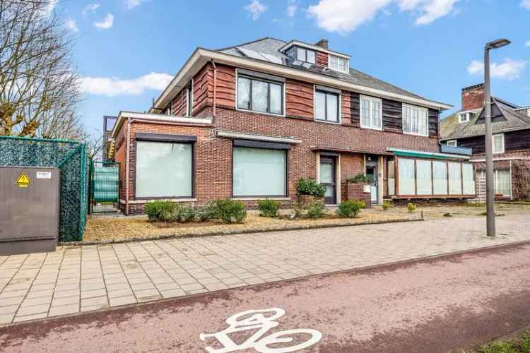 Te koop halfopen bebouwing met vier slaapkamers en tuin in Antwerpen