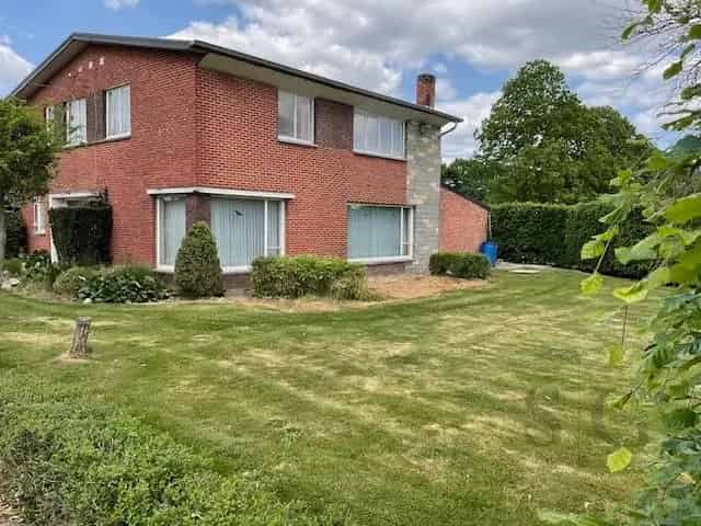 Te renoveren woning Bocholt Bree 32 are