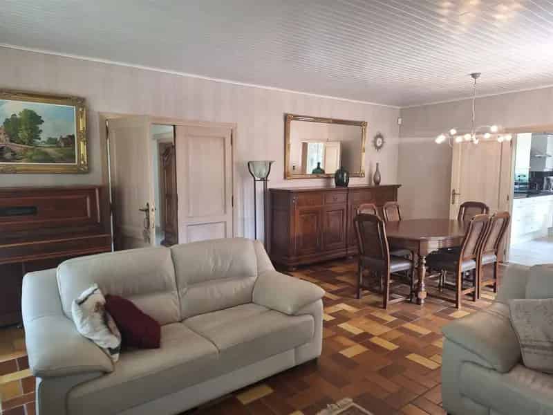 Ruime woning 3 slaapkamers te huur Zolder