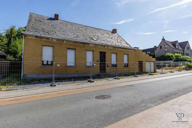 Huis te koop Dikkelvenne: Totaalrenovatie met potentieel