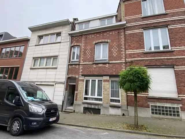 4 Slaapkamers Huis te Woluwe-Saint-Lambert