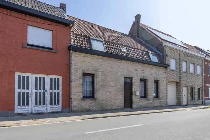 Te renoveren woning Avelgem 561m²