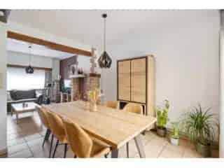 Huis te koop Hemiksem - Vier slaapkamers - Tuin - Te renoveren
