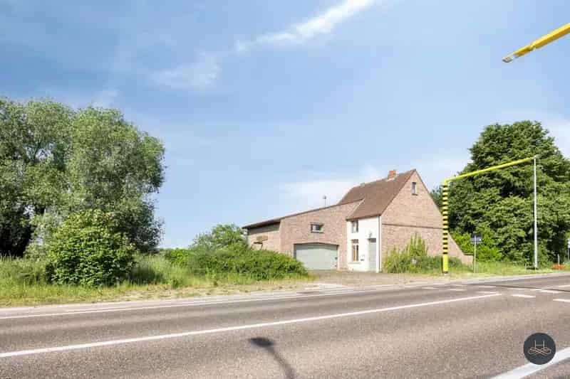Op te knappen woning met uitzicht op de Dijle te Rotselaar