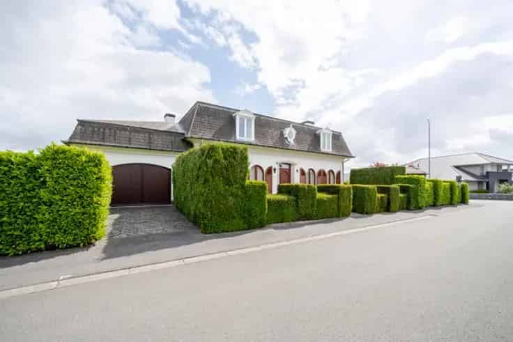 Ruime Villa te Koop in Rustige Straat