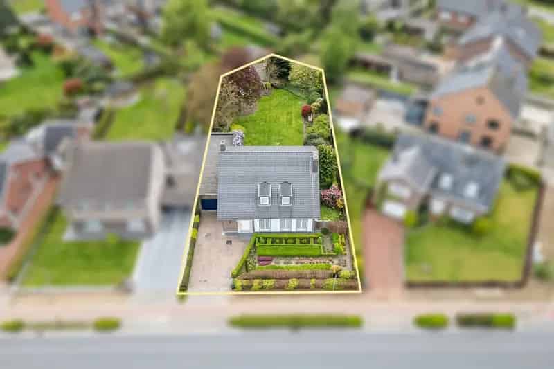 Perfect Onderhouden Ruime Woning Wetteren