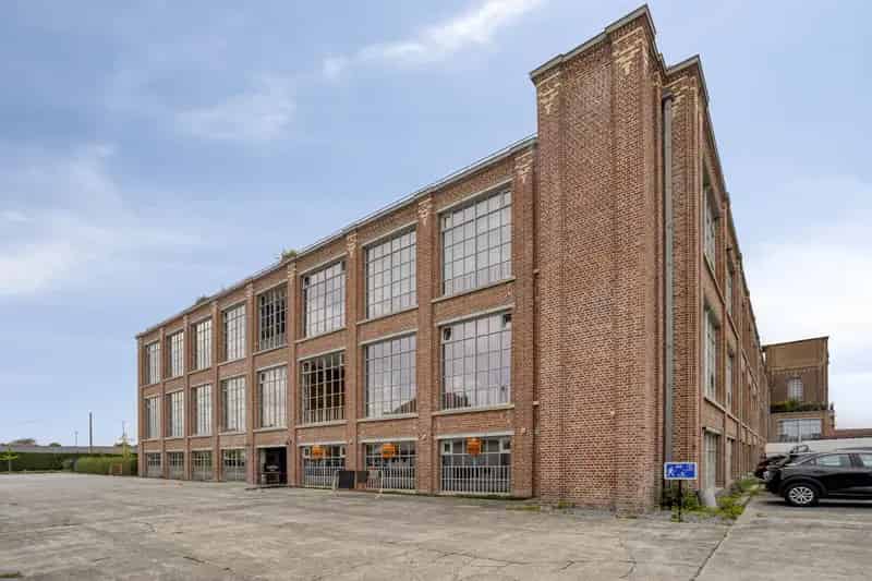 Loft te koop Avelgem: Ruim appartement met terras