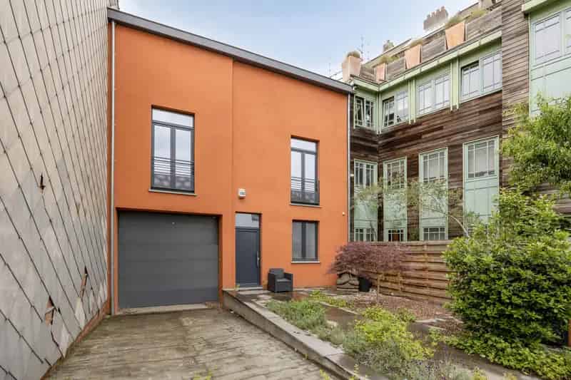 Huis te koop Ukkel: Luxueuze woning met loods