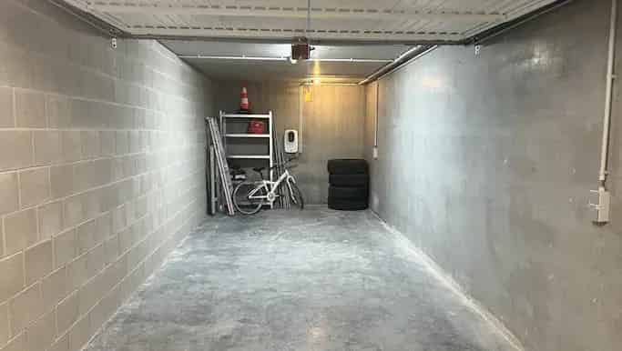 Garagebox te Koop Oostende Troonstraat