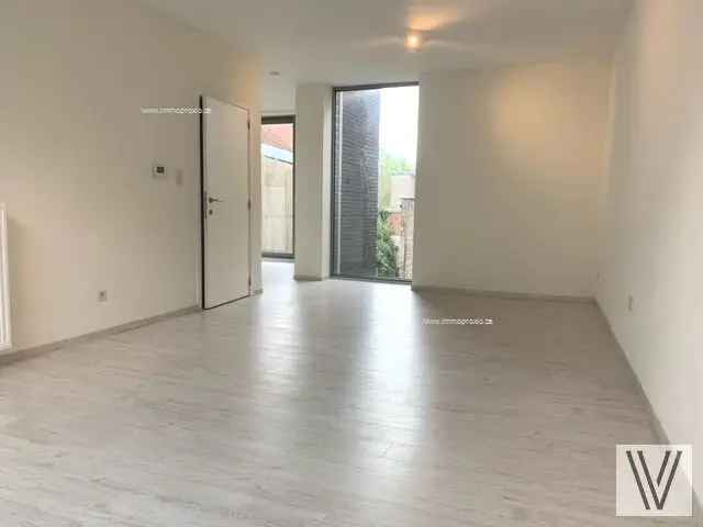 Huis te koop Izegem 3 slaapkamers handelsruimte gerenoveerd