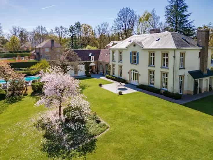 Villa Te Koop Golfwijk 570m² 6 slaapkamers Zwembad