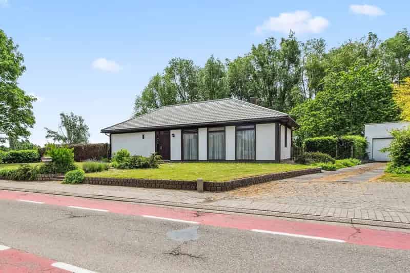 Gelijkvloerse Prefabwoning met Tuin te Oplinter