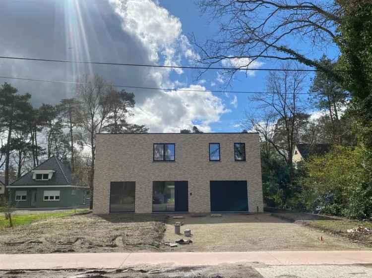 Moderne villa te koop met zuid-gerichte tuin in Bonheiden