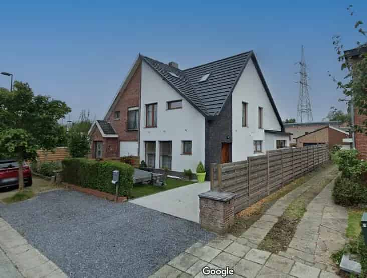 Huis te koop Merelbeke: Ruime Energiezuinige Halfopen Woning