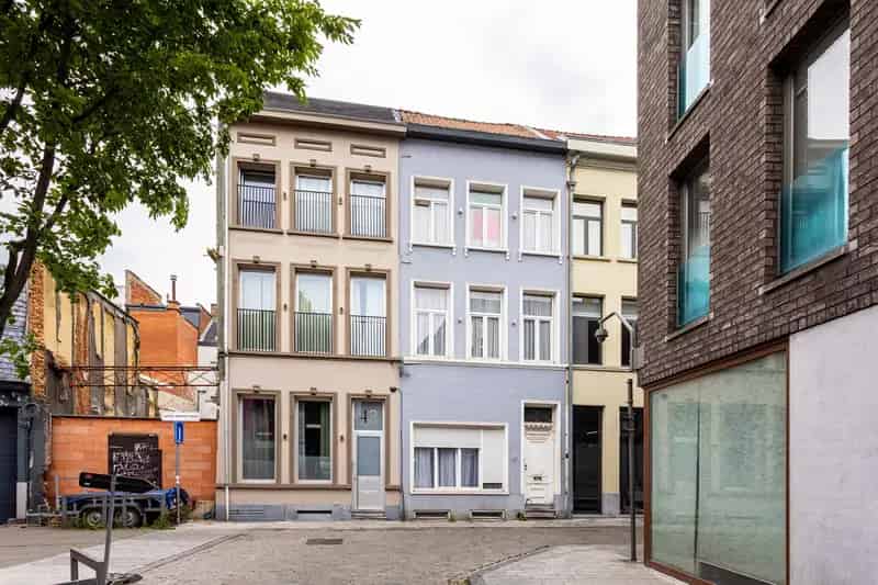 Antwerpen Opbrengsteigendom 4 Appartementen 196m²