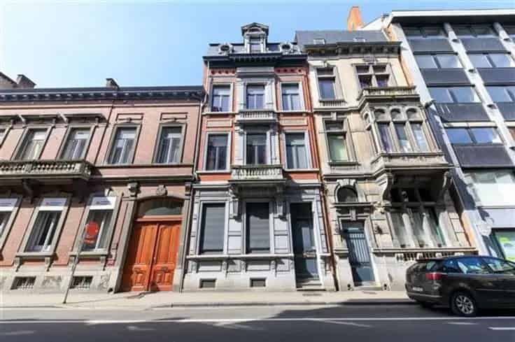 Appartementsblok 3 appartementen te koop Nabij universiteit
