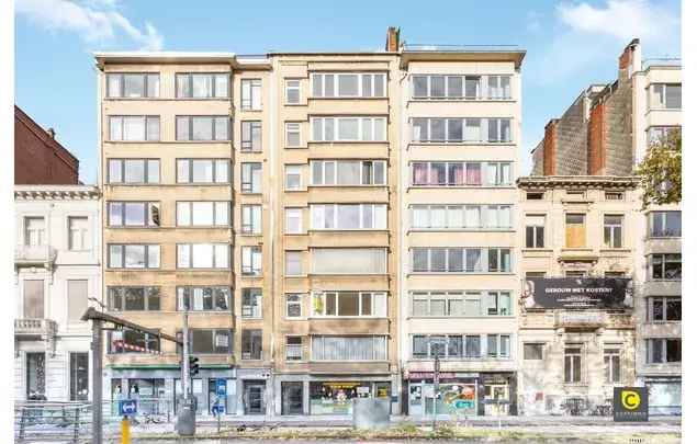 Huur 2 slaapkamer appartement van 120 m² in Antwerp