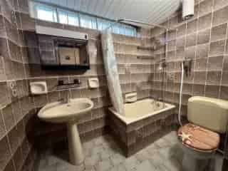 Huis te koop Gilly - Twee woningen met garage en tuin