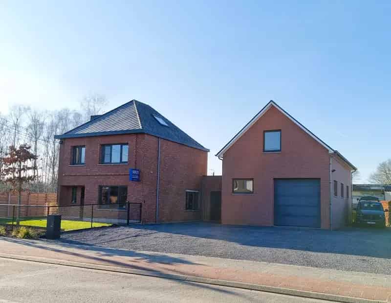 Huis te koop Booischot met groot magazijn 140m²