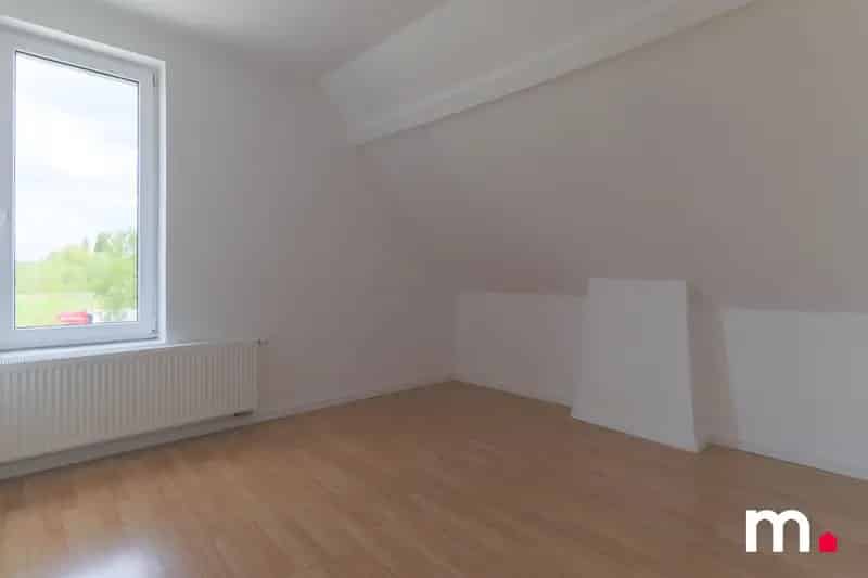 Huis te koop in Wevelgem: Ruime moderne woning