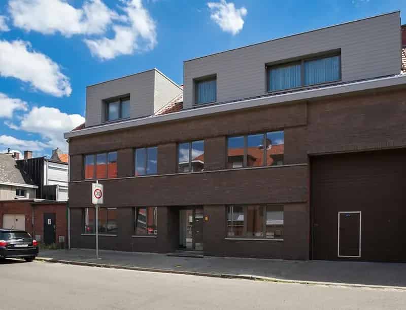 Appartement te huur 135m2 gerenoveerd gelijkvloers met terras
