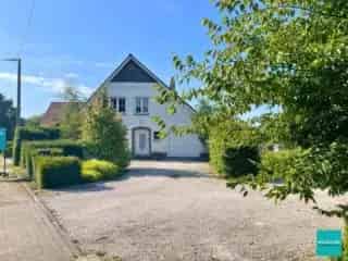 Huis te koop Brussegem - Vrijstaande woning met extra verdieping