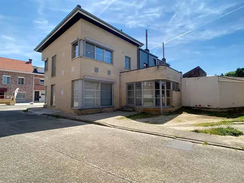 Ruime woning 4 5 slaapkamers tuin terras garage