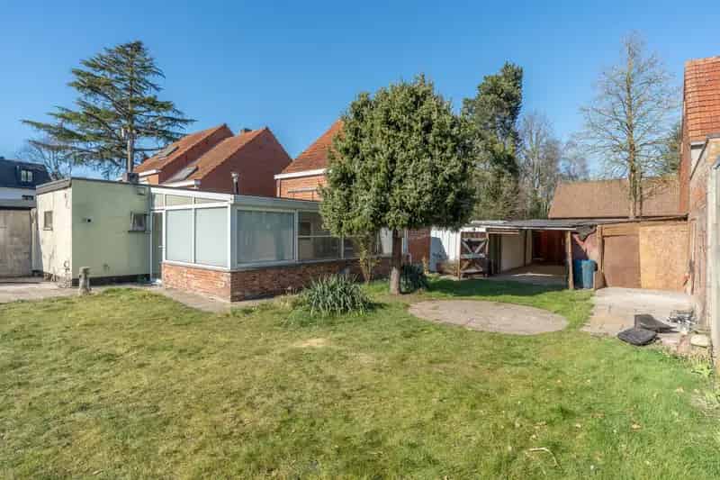 Te renoveren woning met ruime tuin Vosselaar