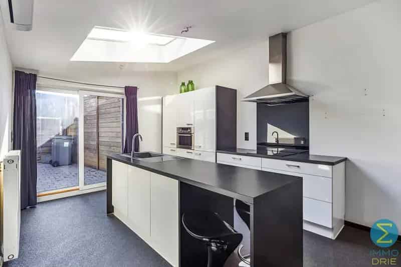 Instapklare woning 3 slaapkamers centrum Arendonk