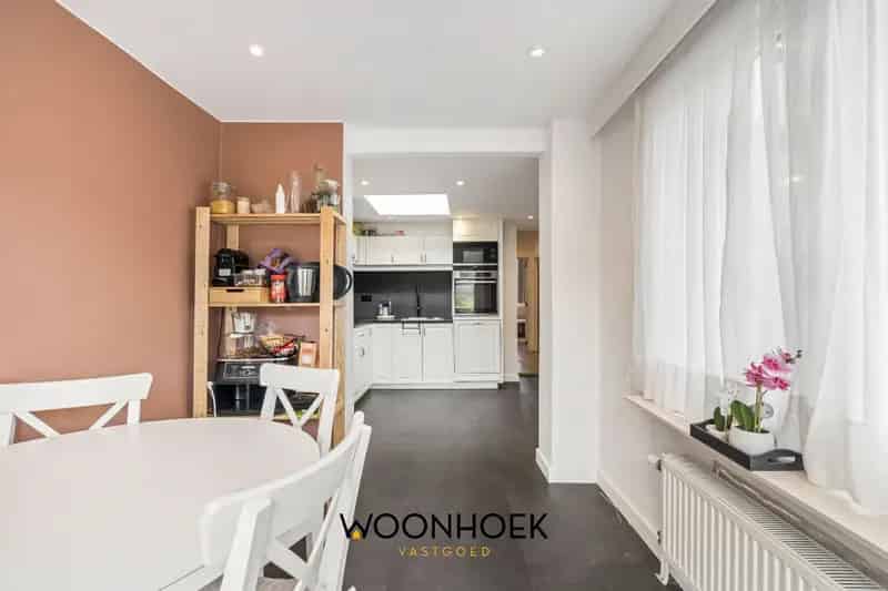 Gerenoveerde 3 Slaapkamer Huis Te Koop Nabij Centrum