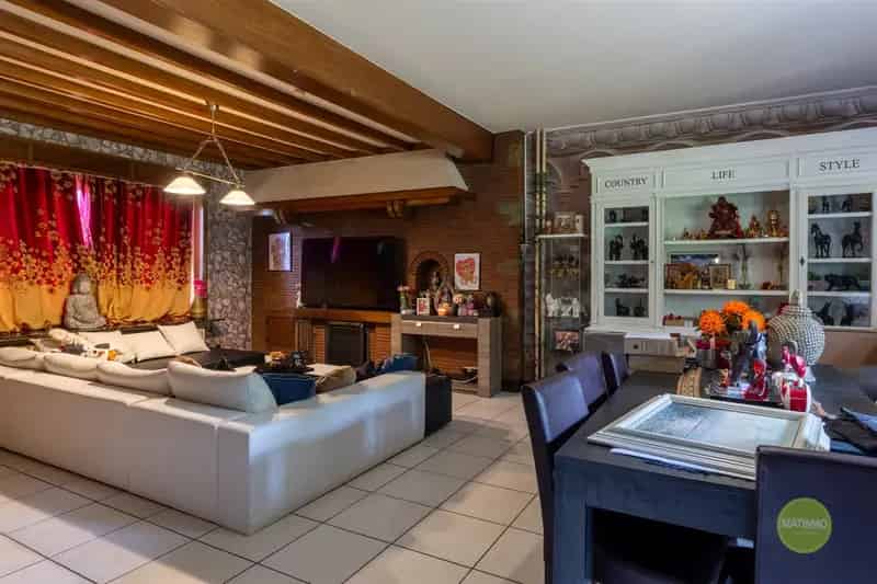 Karaktervolle woning met op royaal perceel in Mol