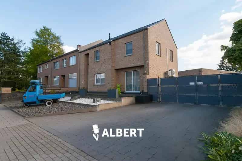 Instapklare woning grote tuin garage magazijn