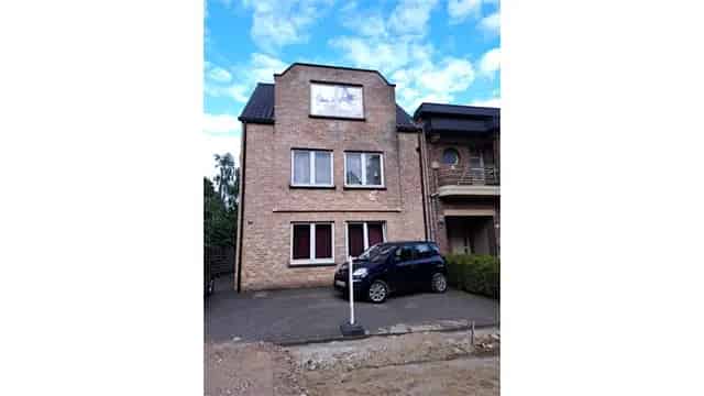 Appartementen te huur: 3 appartementen 1 studio 2 garages