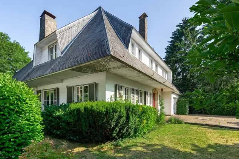 Huis te Mortsel: Ruime Villa 5 slaapkamers 344m²