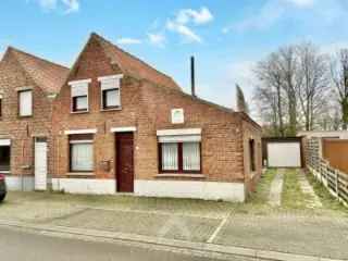 Huis te Koop Oostkamp - 2 slaapkamers, tuin en garage