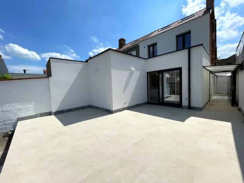 Gerenoveerde woning te huur nabij Brugge