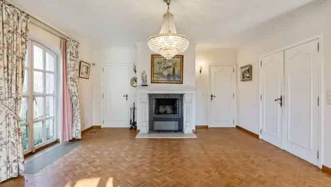 Villa te koop Hasselt 5 slaapkamers zwembad renovatieproject