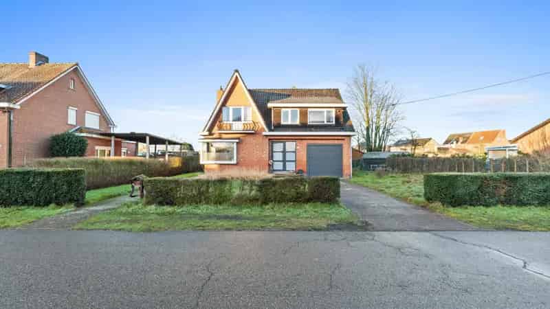 Gezinswoning te Geel: 3 slaapkamers, gerenoveerde keuken en badkamer