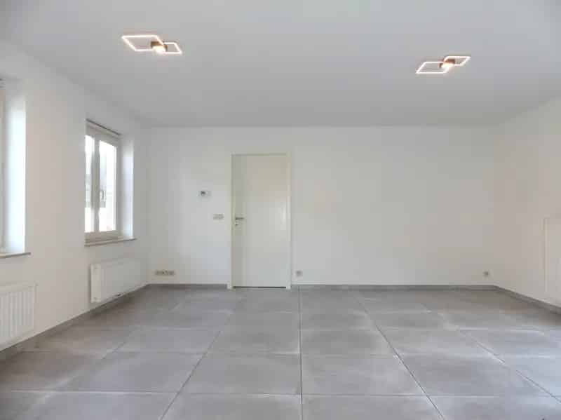 Halfopen Nieuwbouwwoning 3 Slaapkamers Tuin Garage